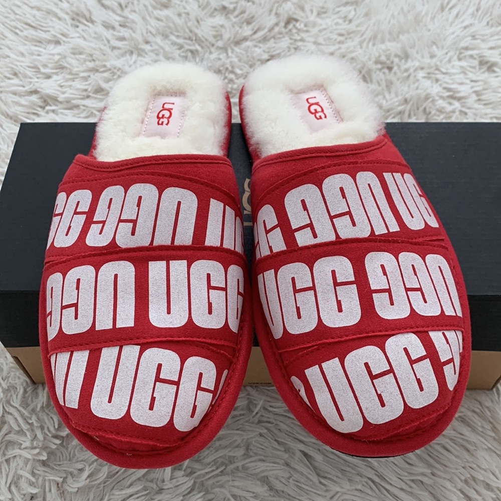 NWT UGG graphic band scaff slipper